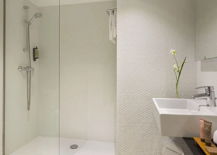 מלון דירות Citadines Ramblas 3*