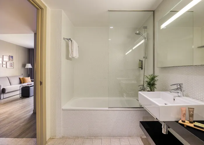 Citadines Ramblas מלון דירות 3*