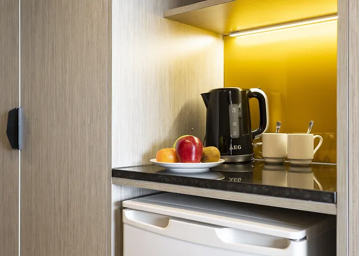מלון דירות Citadines Ramblas 3*