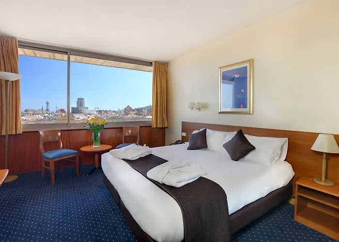 מלון דירות Citadines Ramblas 3*